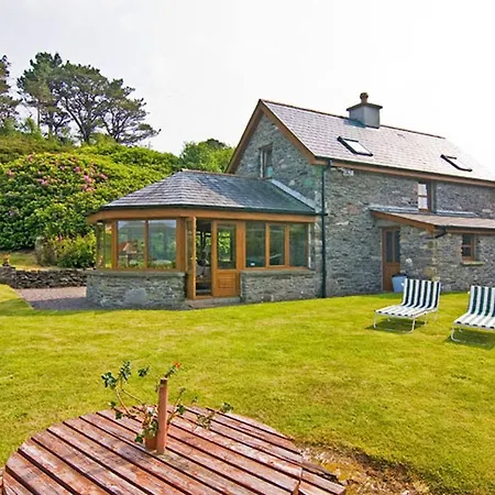 Pate's * Glengarriff